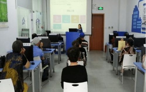 家門口的旅游咨詢服務(wù)來(lái)啦 一站式解決您的吃住行游購(gòu)?qiáng)? class=